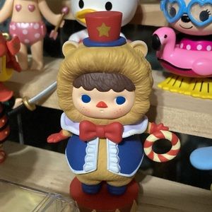 Pucky pop mart figures